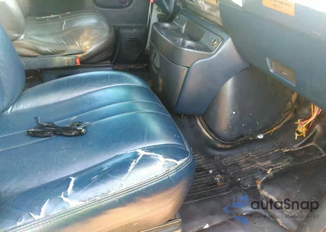 1999 Chevrolet Express from USA, damaged, VIN 1GCFG25W6X1036312